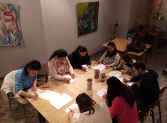 teambuilding emotional drawin session #EmotionalDrawing #KALA #IntuitiveArt #CreativeHealing #ArtSession #CreativeJourney #SelfDiscovery #PersonalGrowth #ArtExperience #MindfulCreativity #CreativeCoaching #ArtWorkshop #TeamBuilding #FamilyActivities #CreativeLife #EmotionalDrawings